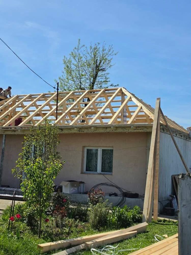 Șarpantă nouă executată la casă în construcție